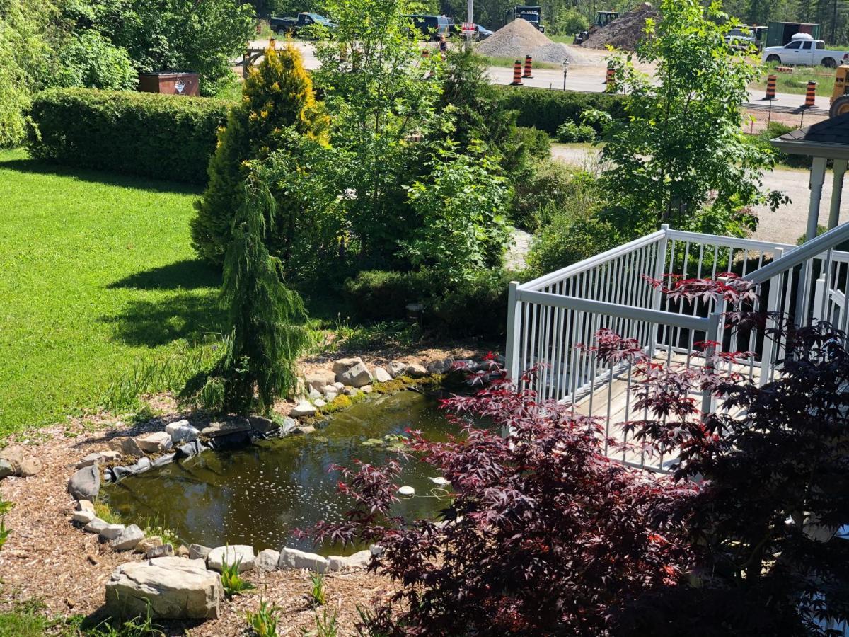 Adventure The Bruce - Recently Renovated With Outdoor Hot Tub Motel Tobermory