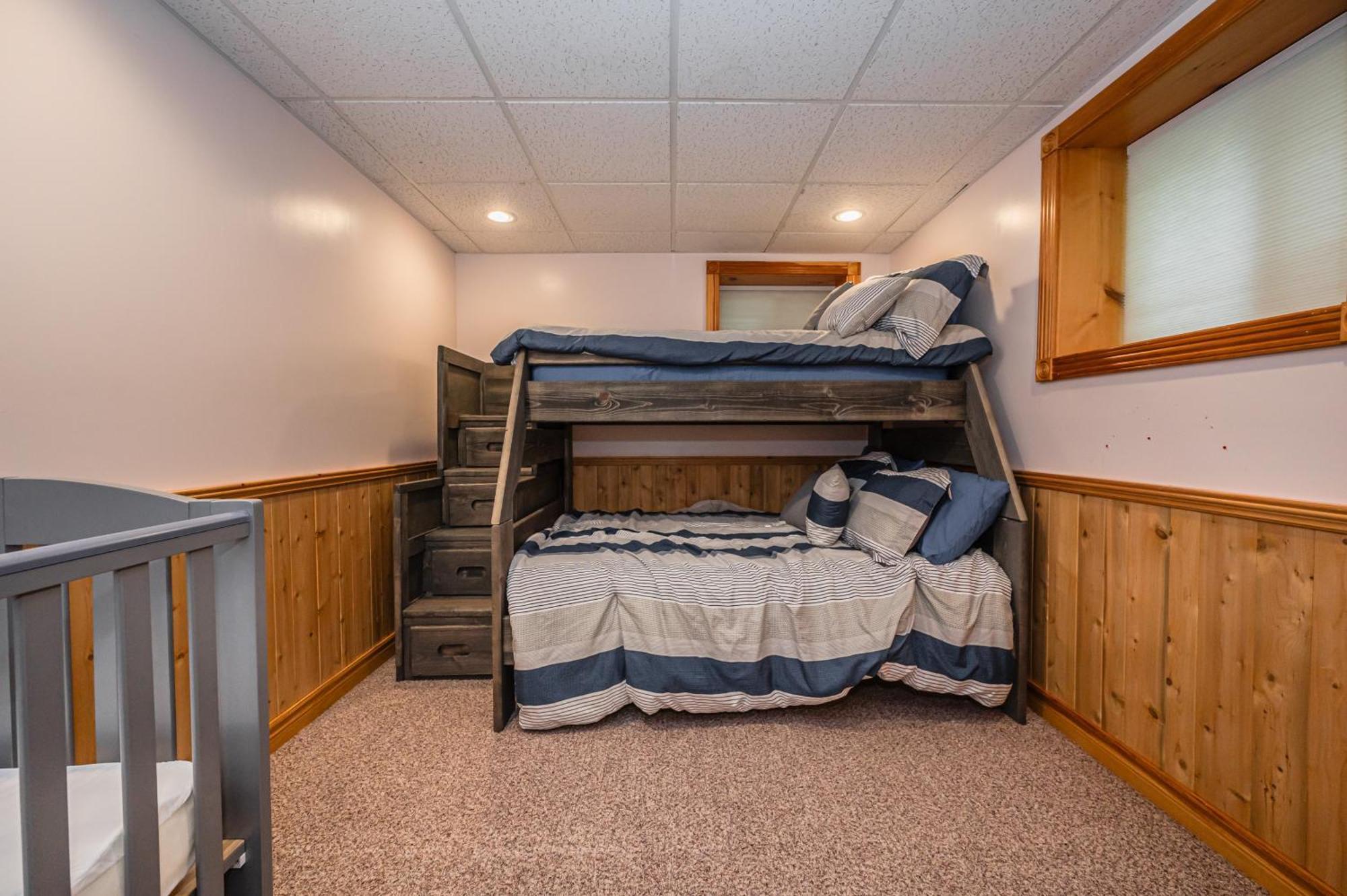 Grotto Escape Unwind At Cameron Lakehouse Holiday home