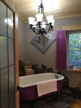 A Mermaid's Secret & Hotel 3*